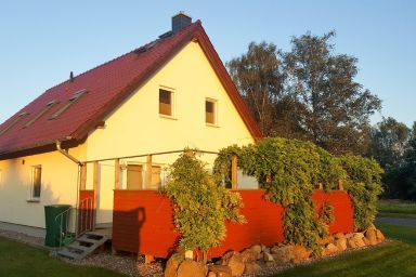 Exklusives Ferienhaus in Tribsees mit Grill, Sauna und Terrasse