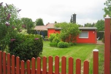Charmantes Ferienhaus in Altwarp komplett umzäunt