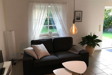 Kastanienhof - Wohnung 4, 1 Schlafraum, Dusche/WC EG