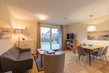 Haus Stranddüne, Whg. 11 - Haus Stranddüne, Whg. 11 mit WLAN, Parkplatz und Terrasse