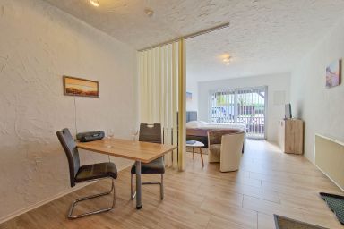 Bannemin, Fewo Wolkenlos 02 - Wolkenlos 02 - li