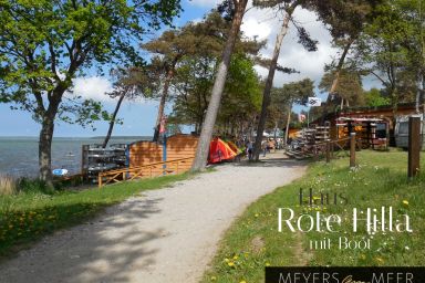 Rotes Strandhaus mit Boot am Salzhaff, 50m zum Strand - Roter Bungalow am Strand (50m)-Ostsee-Salzhaff-Boot