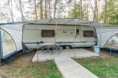 Urlaub im Wohnwagen - mitten im Wald - Wohnwagen 07