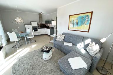MR: Villa Wilhelmine Whg. 03 Kreidezimmer mit Balkon - Villa Wilhelmine Whg. 03 Kreidezimmer mit Balkon
