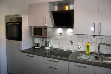 ADS-Ferienwohnungen **ca. 20 Gehminuten zum Ostseestrand** - Wg. 2.1-50qm mit 1 Schlafzimmer und 1 kombi. Wohn/Schlafz.-