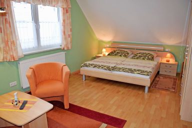 schöne Ferienwohnungen in Baabe auf Rügen - ***Ferienwohnung Luv mit Balkon*** / Fam. Dinda