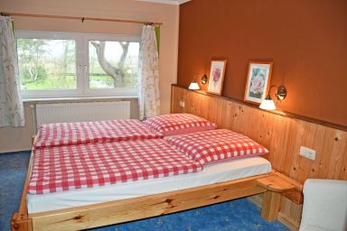 DEB 009 Appartementhaus auf Mönchgut, 300 m bis zum Strand - 08 Ferienappartement
