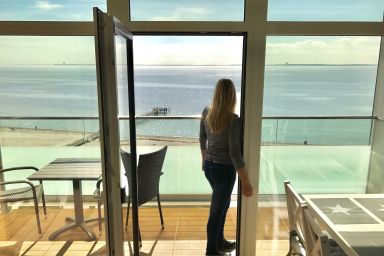 Ostseeblick-Perle,  Prinz Hamlet - Ostseeblick-Perle 1, 10. Stock, Panoramablick, Pool