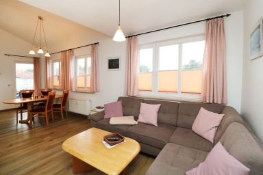 Ferienwohnung Ostseecharme - Ferienwohnung Ostseecharme-1 SZ bis max. 4 Pers. und 1 Baby
