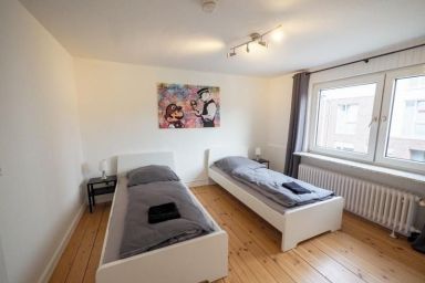 Monteurwohnung für 6 Pers. mit WLAN, Küche & TV – Bad Oldesloe, Nähe Hamburg & Nähe Lübeck - BEKE0702