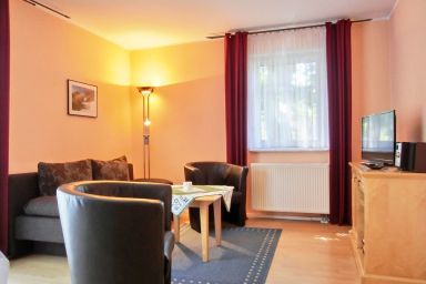 Ferienwohnung F7 - Komfortable Ferienwohnung F7 mit Terrasse und Privatparkplatz in Graal-Müritz