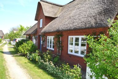 Üülen Hüs - Freistehendes Friesenhaus mit schönem großen Garten.