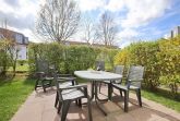 Terrasse mit GartenmÃ¶beln