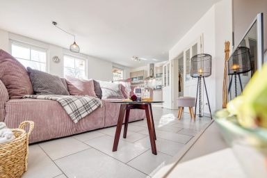 Hafenstrasse 15 in Prerow - Großzügig geschnittene Ferienwohnung im Erdgeschoss!