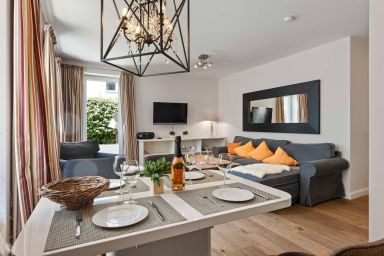 Beach Suite, App. 2 - 2-Zimmer Erdgeschoss-Ferienwohnung mit Terrasse. - nur 300 Meter bis zum Strand!