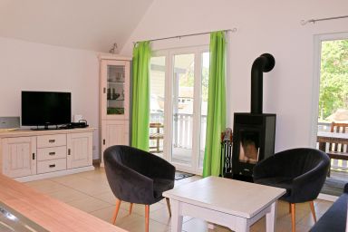 Ostseepark Rügen - Tolles Familienapartment mit Infrarotsauna, Kaminofen und Balkon in Strandnähe