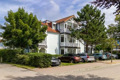 Strandstraße 32 - Strandnahe Ferienwohnung für zwei mit West-Balkon - nur 400 m zum Ostseestrand!