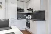 Offene KÃ¼che mit Backofen und GeschirrspÃ¼ler