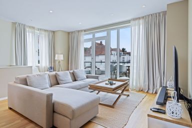 Villa Godewindpark Travemünde - Luxuriöses 120 qm-Apartment am Park mit Sauna und Dachterrasse in Strandnähe!