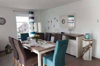 Sielresidenz - 85qm Ferienwohnung für 4 Pers. mit Kamin, Wärmekabine & Balkon direkt am Wasser