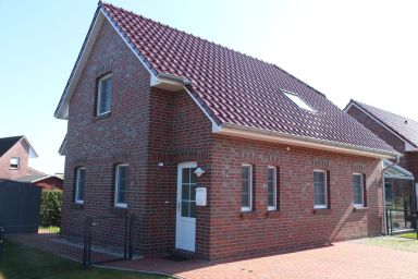 Nordseeperle - 100qm Ferienhaus für 6 Personen + Hund mit Kamin, Sauna & Garten in Hafennähe