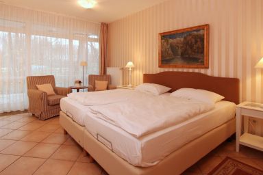 Villa Sanssouci - Komfortable Ferienwohnung Antonia in Kühlungsborn mit Terrasse und strandnähe