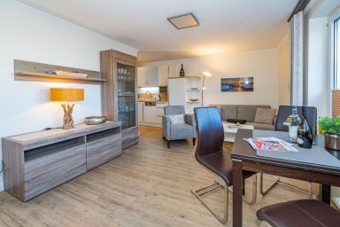 Beachlife - Zentrale Ferienwohnung mit Balkon und Parkplatz. - nur 200 Meter zum Strand.