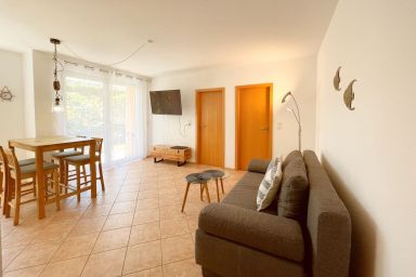 Waldstrasse 8a-c - "Entspannte Auszeit in der charmanten Ferienwohnung an der Ostsee!"