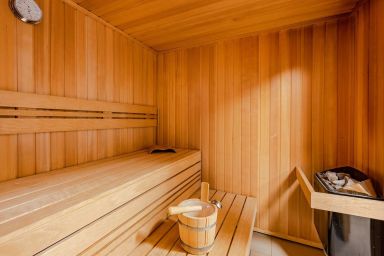 Ferienwohnung Klippenblick mit Sauna, Kinderspielbereich und Fitnessraum - Moderne Ferienwohnung am Stettiner Haff mit Sauna & Blick ins Grüne