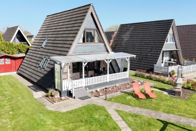 Nurdachhaus WATTPERLE - Nurdach-Ferienhaus in Fedderwardersiel für bis zu 5 Personen und Hund.