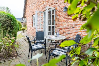 Altstadttor 19 - Ferienwohnung unter Reet für bis zu 2 Personen mit Terrasse