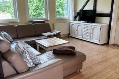 Landferienwohnung 1 Danneborth - Geräumige Landferienwohnung mit Balkon und Garten in ruhiger Lage in Danneborth