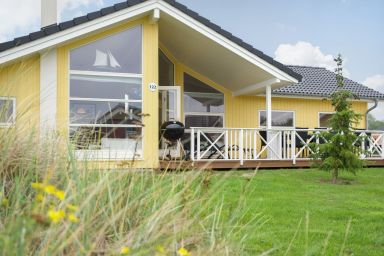 Holiday Vital Resort - 90m² großes Ferienhaus mit skandinavischem Flair – mit Hund und Saisonstrandkorb