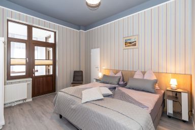 Blumentraum Fewo mit 2 Bäder - Helle Ferienwohnung Blumentraum in Kühlungsborn mit 2 separaten Bädern – Komfort auf 100 m²