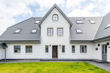 F27 Living - Wellness. Neubau- Strandnah.