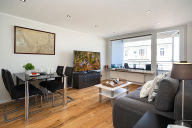 Nordsee - Modernes und zentrales 2-Zimmer App. mit Balkon, WLAN. Haustiere erlaubt.