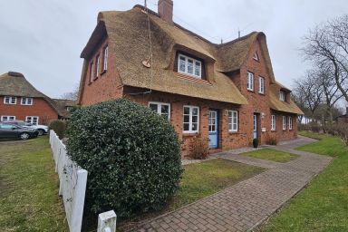 Am Museum - Wohnung 1 - Ferienwohnung Am Museum 1: Terrasse, Garten, WLAN & Parkplatz inklusive