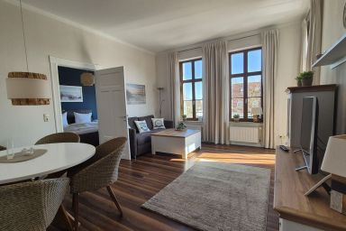 Kaiserliches Postamt - Moderne 63m² Fewo  für 3 Personen mit Wlan und TG – nah am Strand