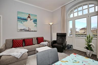 Haus am Park - Komfortable 2-Zimmer-Wohnung für bis zu 3 Personen in Strandnähe