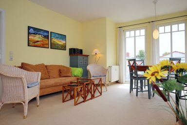 Ulmenschlößchen - 3-Zimmer-Wohnung für bis zu 4 Personen mit Balkon