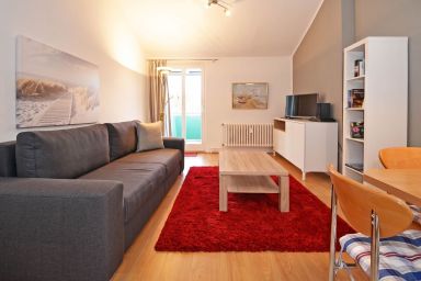 Villa Regina - Charmante Ferienwohnung in Heringsdorf mit Balkon, nur 200 m vom Ostseestrand