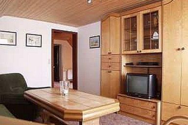 Ferienwohnung für 3 Personen ca. 45 m² in Zittvitz, Ostseeküste Deutschland (Rügen)1 Schlafzimmer, 1 Badezimmer, TV, Sat.-TV, Sandstrand 10 km, See 300 m, Hund erlaubt