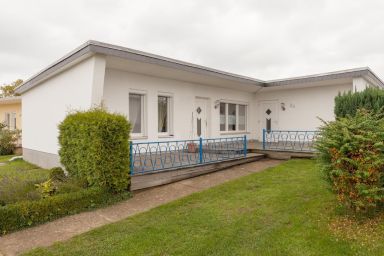 Bungalow an der Ostsee mit viel Naturholz