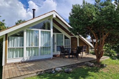 Ferienhaus mit Kaminofen und großem Garten