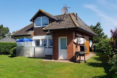 Ruhiges Ferienhaus in Goting mit Grill, Terrasse und Garten