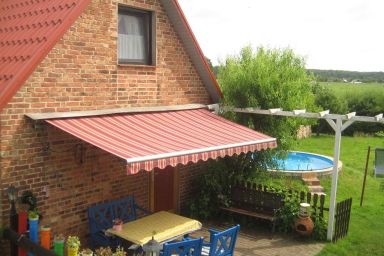 Ferienhaus mit Terrasse und Pool