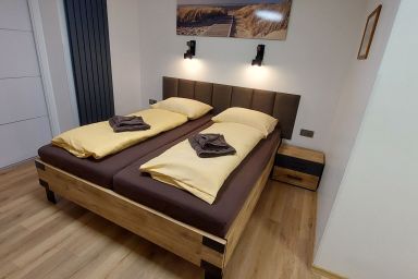 mit eigenem Parkplatz - mit eigenem Parkplatz .1