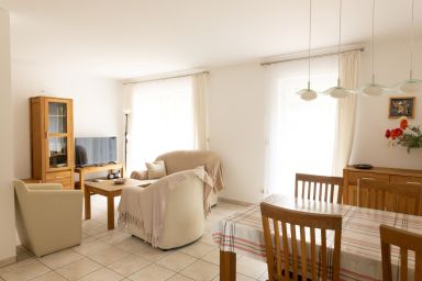 Ferienwohnung Am Küstenwald EG - Ferienwohnung Dieta