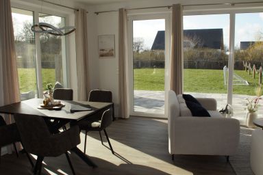 Haus MeerZeit am Bodden zw. Darss/Rügen mit Kamin & Sauna - Ferienhaus MeerZeit