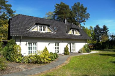 ADS-Ferienwohnungen **ca. 20 Gehminuten zum Ostseestrand** - Wg. 2.1-50qm mit 1 Schlafzimmer und 1 kombi. Wohn/Schlafz.-